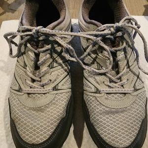 Women's Fila Gym Shoes